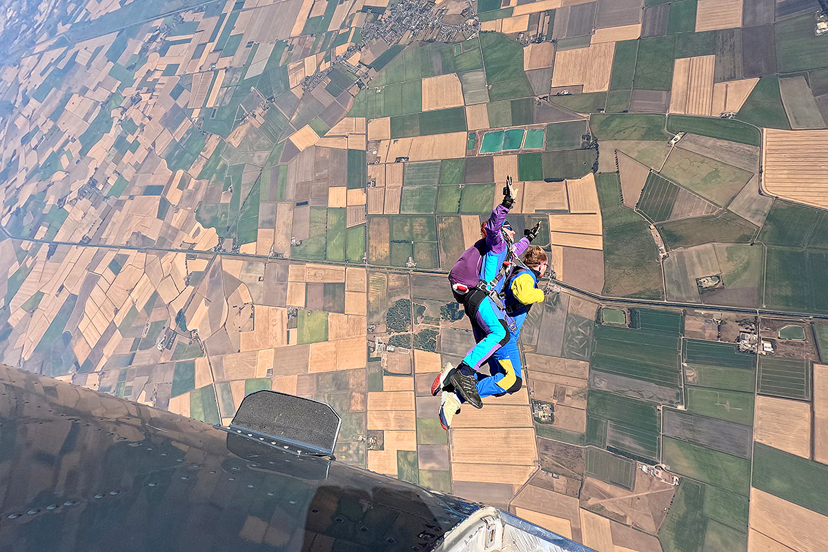 Should You Drink Alcohol Before Skydiving? Safety Rules and Expert Advice