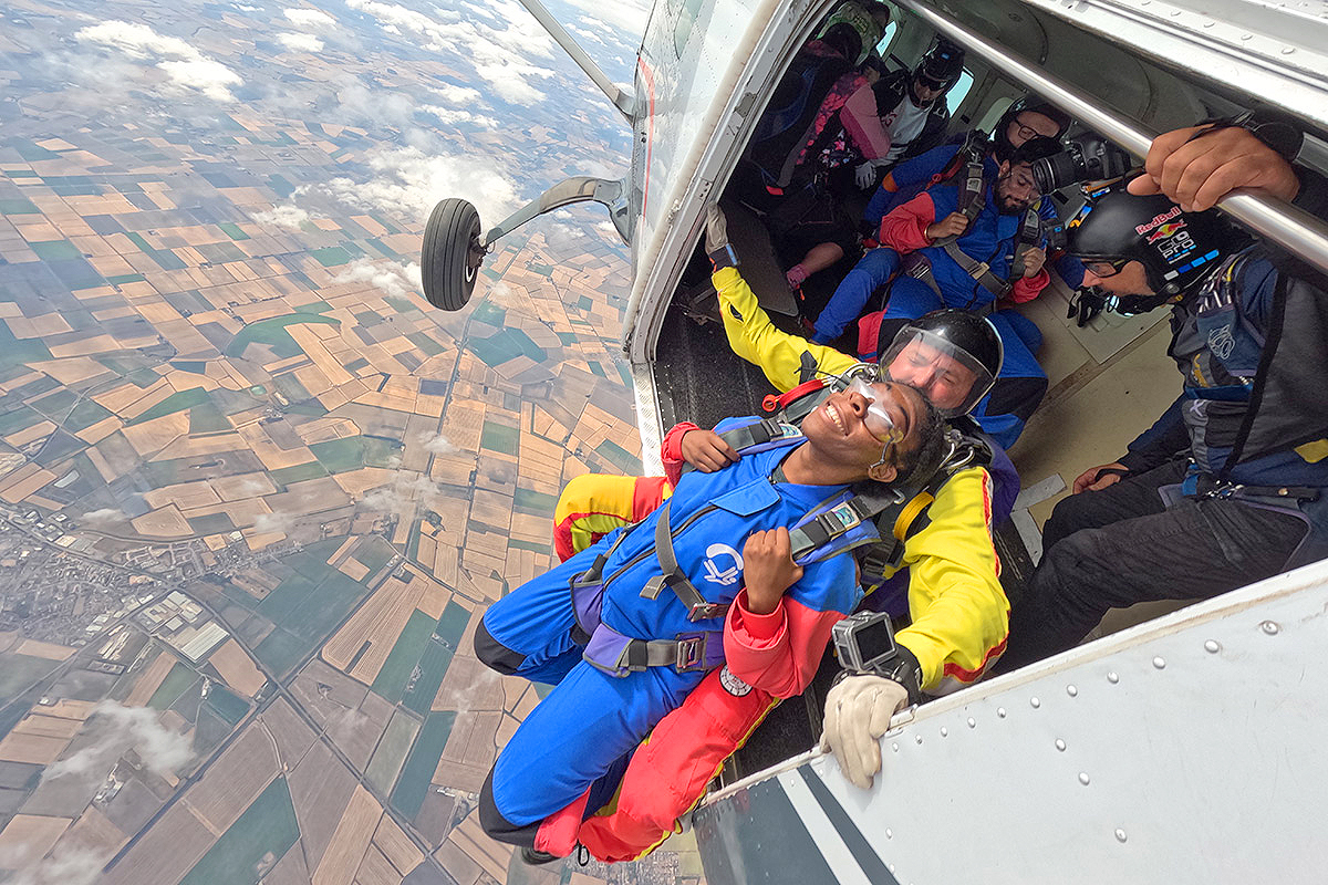 Buy a Skydiving Gift Certificate: The Ultimate Gift of Adventure