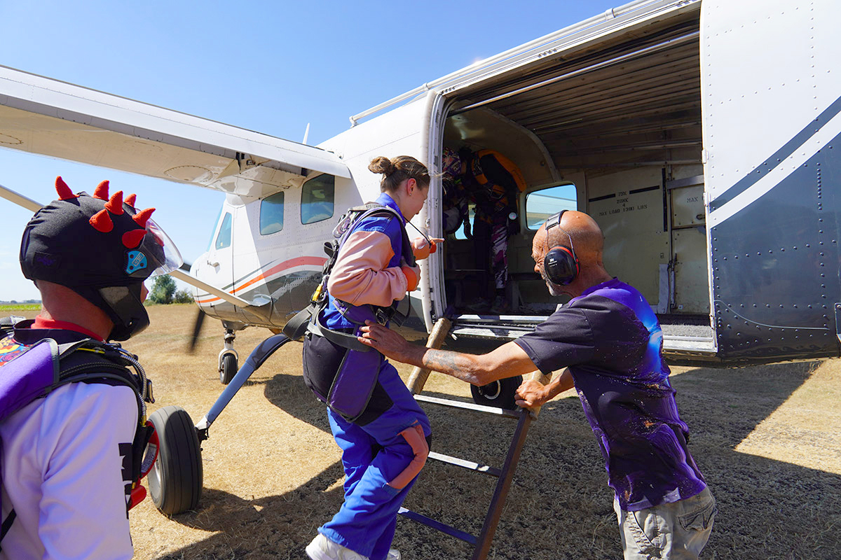 The Ultimate Skydiving Gift Voucher: Give an Unforgettable Adventure